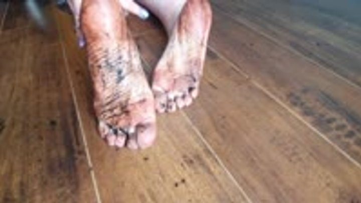 Aspasiathegreat - Dirty Garden Feet Fantasy POV