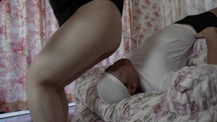 Faceslap Japan Super Hard - Facesit of the Cruel Derrière