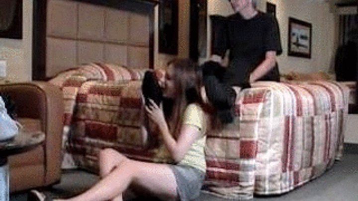 My Masters Feet - Katrina at His Feet (avi)