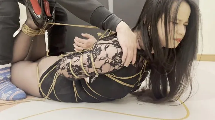 Bingyue - Dress and stockings play with binding