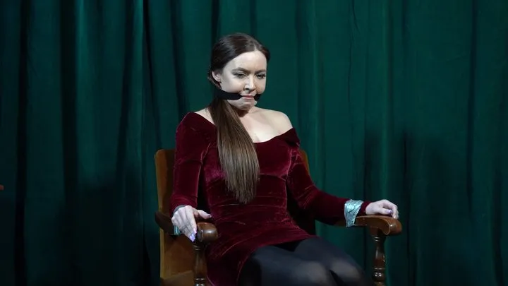 Altgirlsbound - 5117 Jasmine in Velvet Dress Chairtie