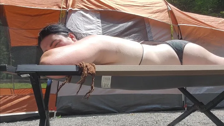 Kinkydomkitty - Catching A Tan