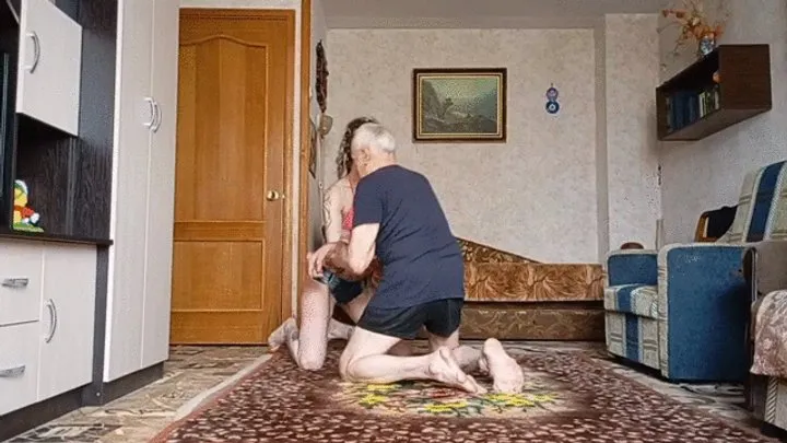 The Wrestling Amazons - Sporty girl vs old guy