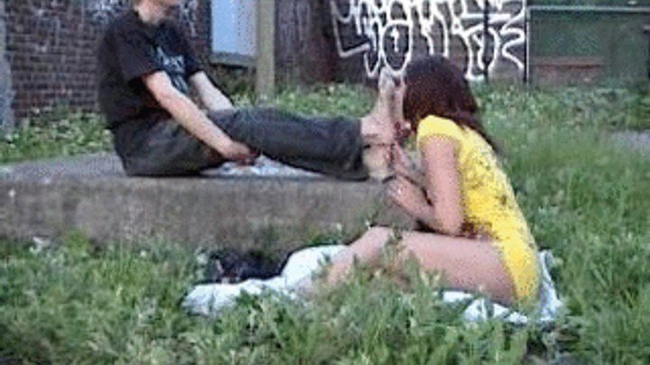 My Masters Feet - Street Worship for Vicky (avi)