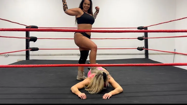 Nadia Sapphire - Built for Domination: Power vs Pretty Crotch busting and scissoring