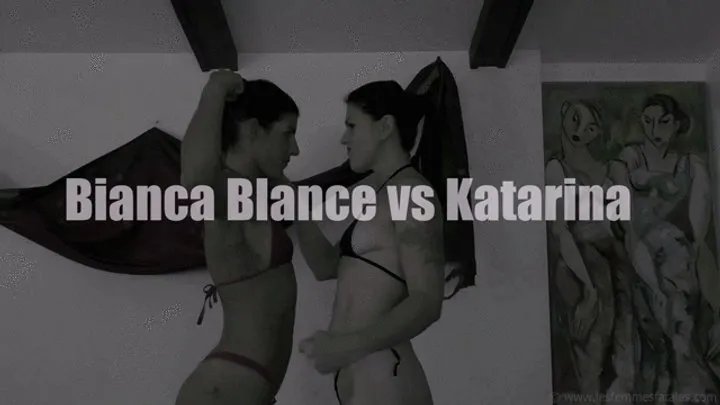 Wrestler  Erotica - BIANCA BLANCE VS KATARINA LANOIRE - NUDE COMPETITIVE ! - MATCH ONLY