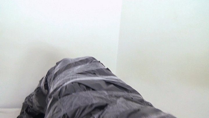 Ms Fetish Studio - 40 Minutes face of slave facesitting completely in a state of female domination By BRITNET HUNTER , MIUK And Daniel Santiago CAM por Aline FULL HD