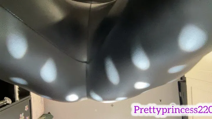 Prettyprincess - Farts session in your mouth 2