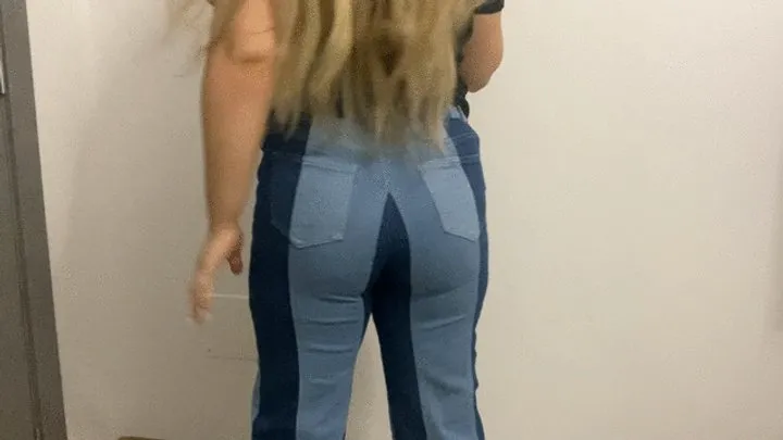 Nipsandstrips - SUPER HOT BLONDIE Farting in TIGHT blue jeans;