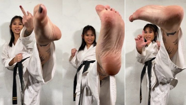 Foot Mode Mixed Fights - I'm Just A Girl 1