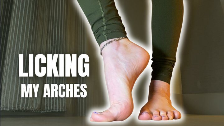 Goddexx Vixen - Licking My Arches