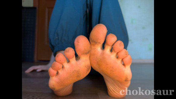 Chokosaur - Dirty Feet