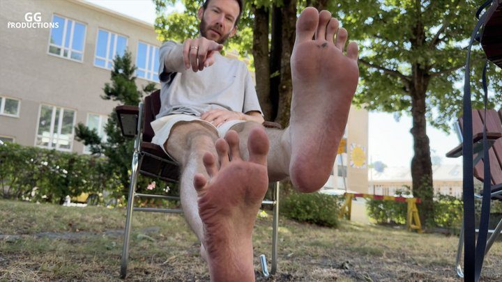 Feet Vini - Do you like dirty feet? Feet Vini foot size 15 (MP4-HD 1080p)