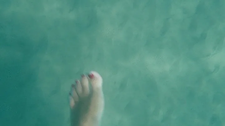 Ballbusting&footjob - Underwater feet show
