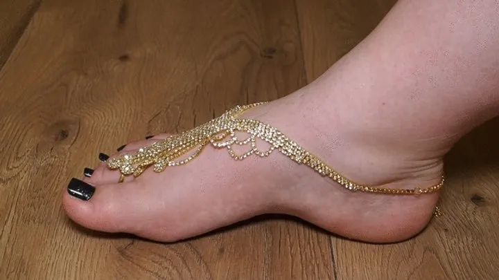 Anastasia Gree Clip Store - Lesson 36 - Learning to Serve My Feet