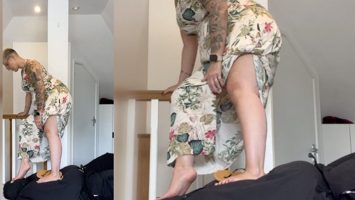 Uk Trample Queens - Miss Fair Trade - Smell My Stinky Feet As I Stomp You (HD 720 mp4)