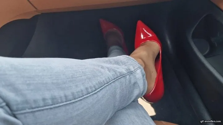 Helenas Feet High Heels Tights Legs - on the highway with red high heels HD wmv 1920x1080