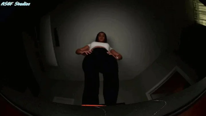 Amateur Soles Giantess And Footjobs - Anna Dark (Natasha) BIG STINKY FEET! GIANTESS crush!! - MOV