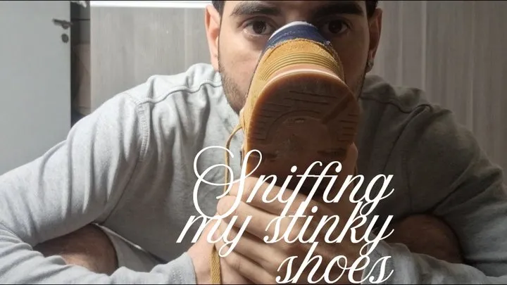 Mattw04 - Sniffing my stinky shoes