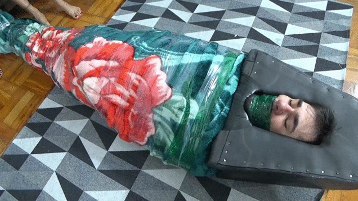 Ms Fetish Studio - Goddesses Pawg swallowing the slave's face with the ass In Facesitiing By BIA MELLO , KETLYN RAVENA And DANIEL SANTIAGO Cam full By Dani Full HD