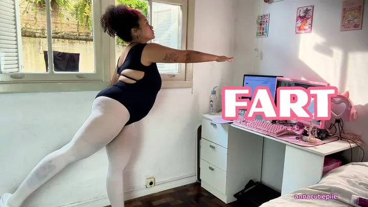 Anna Cutiepiie - Chubby Ballerina Farts During Ballet Training