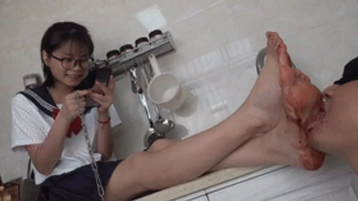 Asian Feet Goddess Worship - Jiajia Goddess humiliates the teacher with dirty feet, lick clean dirty feet!