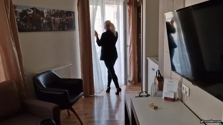 Helenas Feet High Heels Tights Legs - my shoes are stolen and my pantyhose are smelled HD mp4 1920x1080