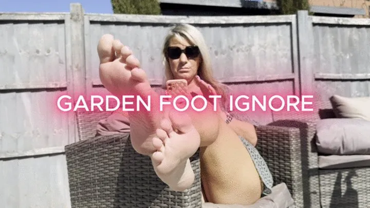 Miss Amy Samuels - Garden Foot Ignore 3