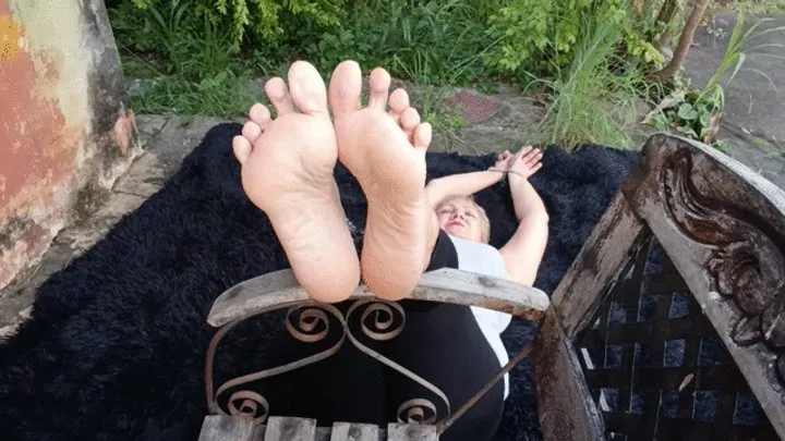 Goddess Foot Fetish - Alicia has tied up the goddess Angelin to tickle her and make her laugh like never before (1)