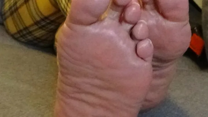 Solemates And  Footjobs - Shy Girl Giving a Footjob #2