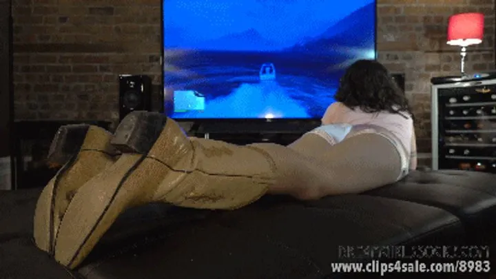 Dreamgirls In Boots - Dahlia's Gaming Feet - Full HD 1080p Version