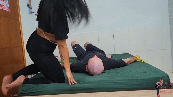 Manuela Albertine Fetish - Face sitting 40min, by PocaH, Jeniffer Carter and Slave Rebbit Guy, FULL HD