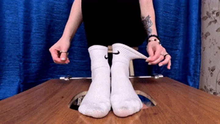 Furious Girls - Your floor-face is so tiny under my Tendance chelsea boots (part 7 of 7), flo714x 2160p