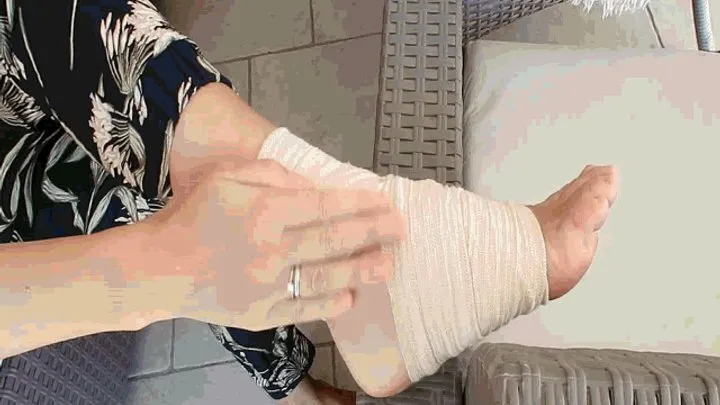 Bonnie And Clyde - Sprain near the house WMV