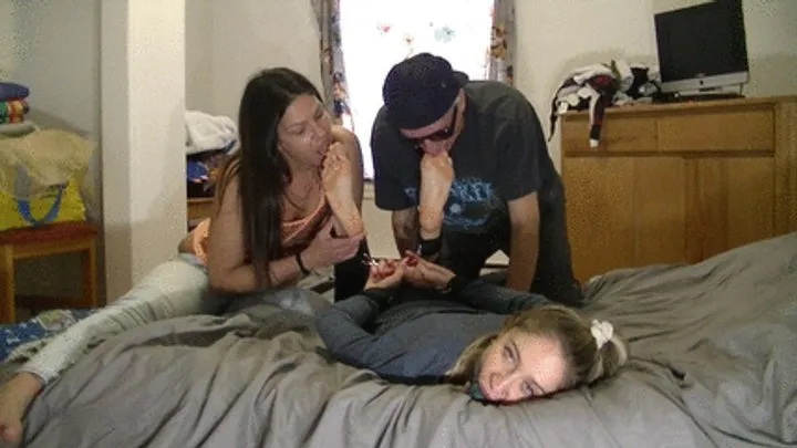 Foot Predator - Double trouble for Angie (HD)
