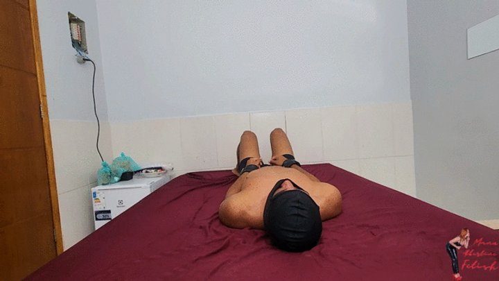 Manu Albertine Facesitting - Face sitting, part 1, Pietra Hunter and Slave, Cam by Manu, FULL HD