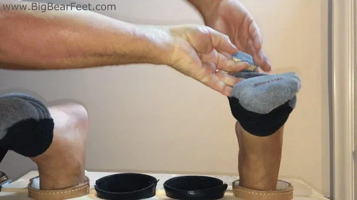 All Male Tickling Dungeon - Im1n2ft - That Tickling Itch from Underneath - Tickling big wide feet with itching powder