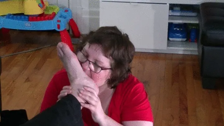 My Masters Feet - Mrs Simone's initiation (mp4)