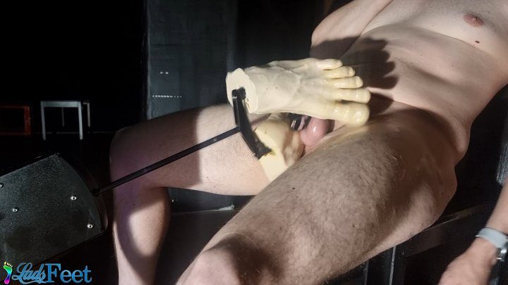 Ladsfeet And Tickling - Puppy Cage Footjob Machine HD