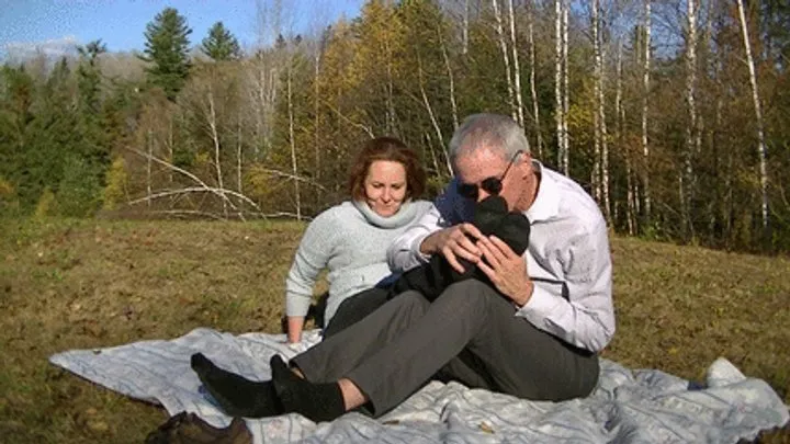 Foot Predator - Roxie in the woods (HD)