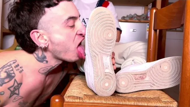 Mattew89 - Dirty shoes, smelly socks and sweaty feet for Mattew by young Alpha Male