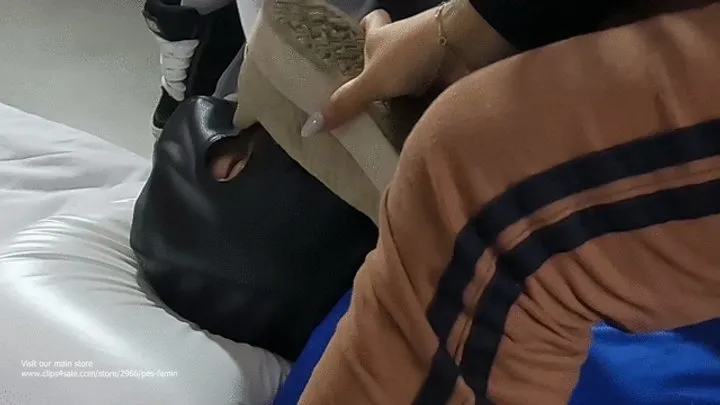 Soles And Foot Fetish - MALE SLAVE SERVING 2 DOMMES AS A REAL AND OBEDIENT FOOT WORSHIPPER