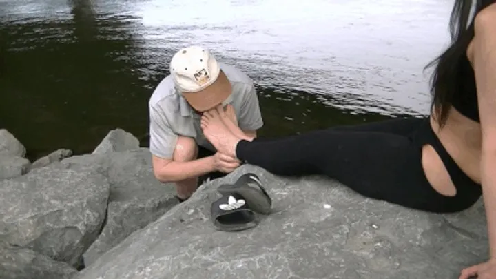 Foot Predator - Under the Bridge (mp4)