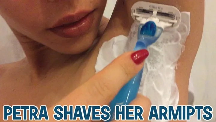 Petrafeet Personal Clipstore - Petra shaves her armipts - FULL HD