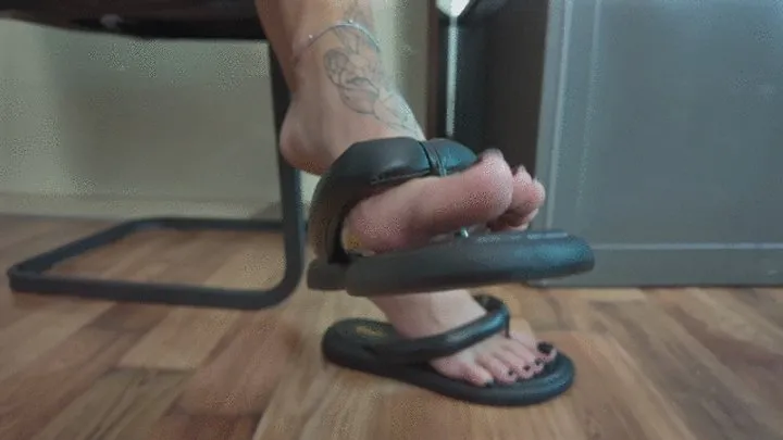 Custom Clips - Head Of Slave In Chest Lick Black Flip Flops And Heels - Full
