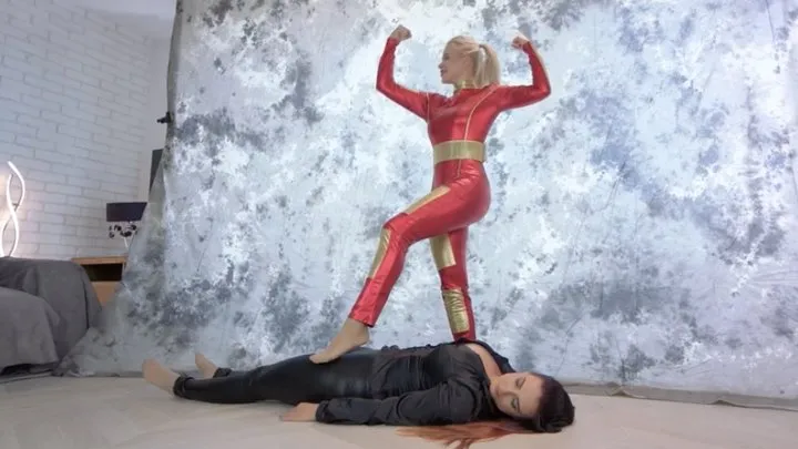 Top Quality - Harley Quinn Against Black Panther - Pillow Fight - Russian And English Fight - Part 1