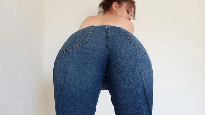 Farting Sniffer - Sexy ass in jeans with loud muffled farts