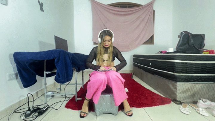Gf Studios - SITTING AND IGNORING WITH MARY ANNY PART 3 BY MARY ANNY AND DANIEL SANTIAGO CAM BY DANI FULL HD
