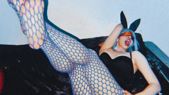 Goddess Ivy The Self Worship Queen - Dragon Ball Z Bulma Self Worship & Toe Sucking – 8 Minute Cosplay Special