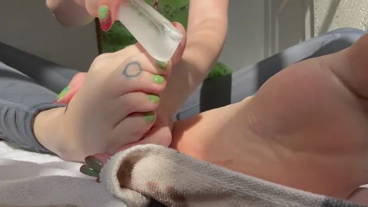 Cute Webbies - Playing with Ice on My Feet - Thermal Nail Polish